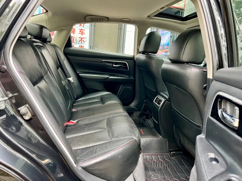 NISSAN TEANA 2018