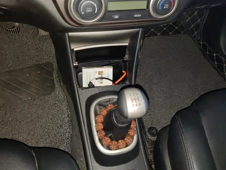 NISSAN SYLPHY 2017