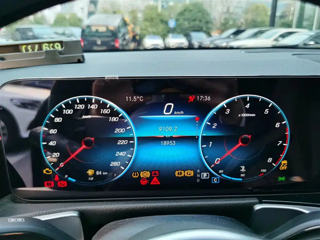 MERCEDES BENZ GLB 2022