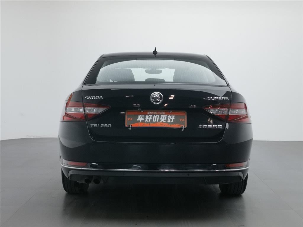SKODA SUPERB 2019