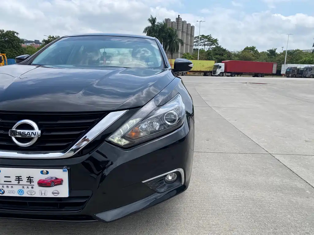NISSAN TEANA 2016
