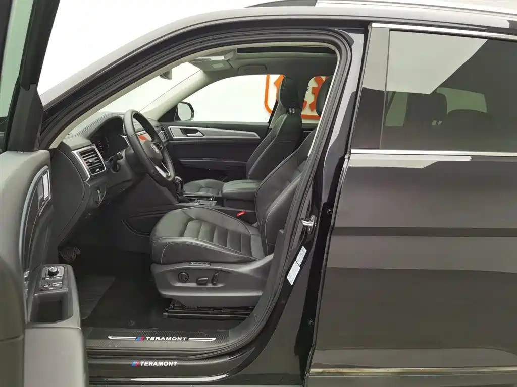 VOLKSWAGEN TOURAN 2020
