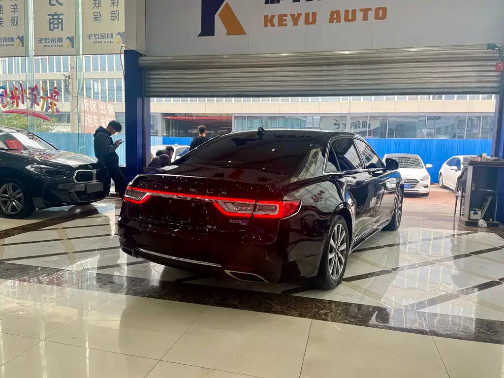 LINCOLN CONTINENTAL 2021