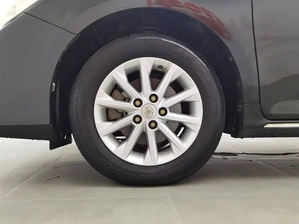 TOYOTA CAMRY 2013