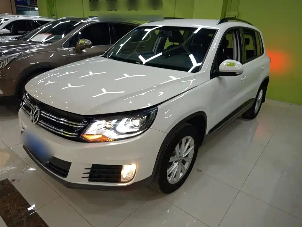 VOLKSWAGEN TIGUAN 2017