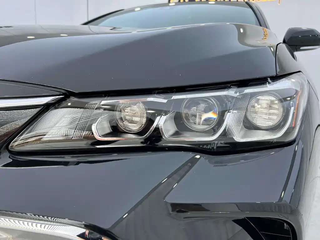 TOYOTA AVALON 2022