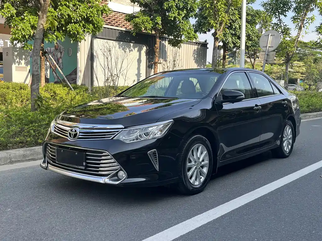 TOYOTA CAMRY 2016