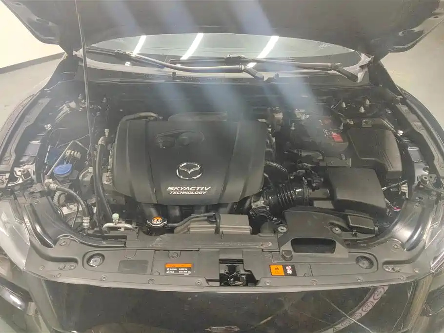 MAZDA ATENZA 2015