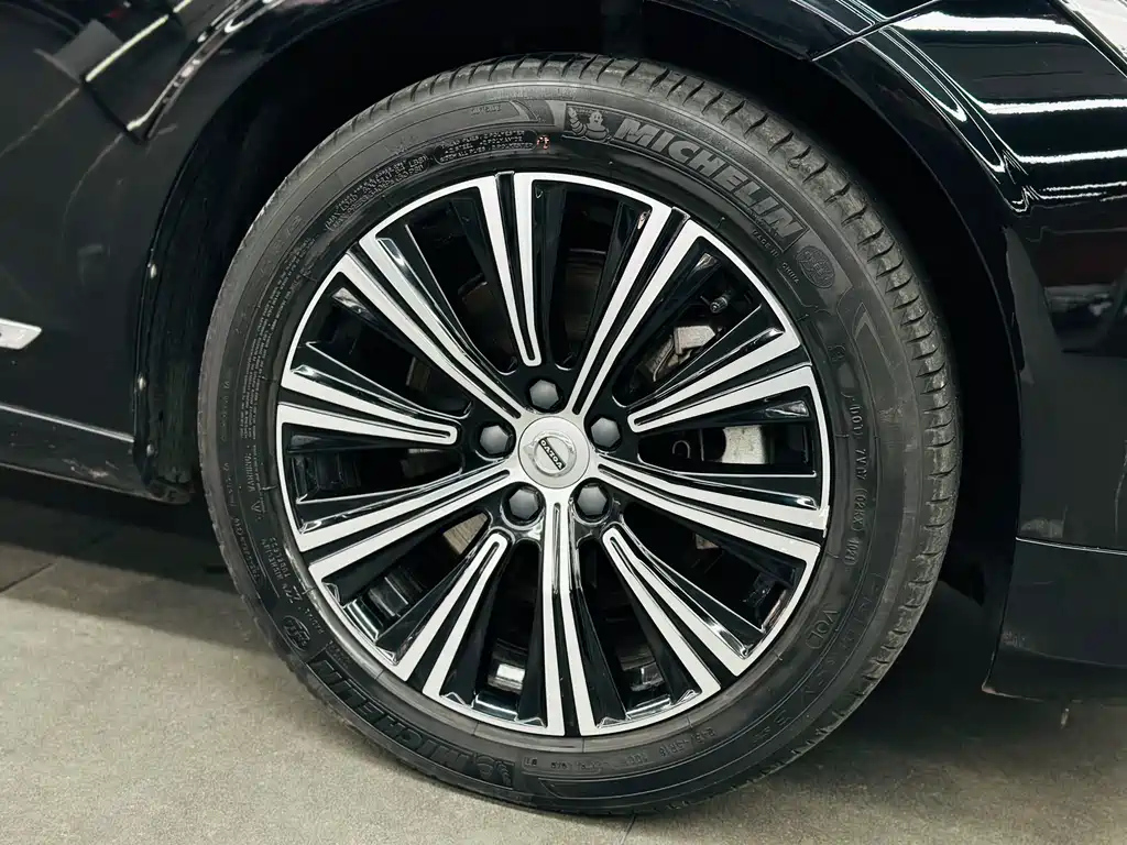 VOLVO S90 2021