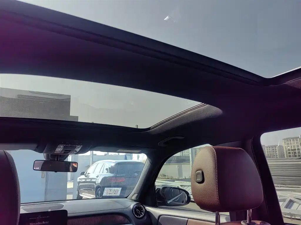MERCEDES BENZ GLB 2022