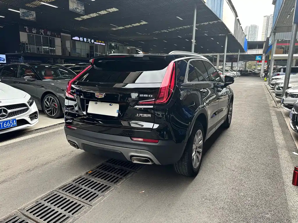 CADILLAC XT4 2021