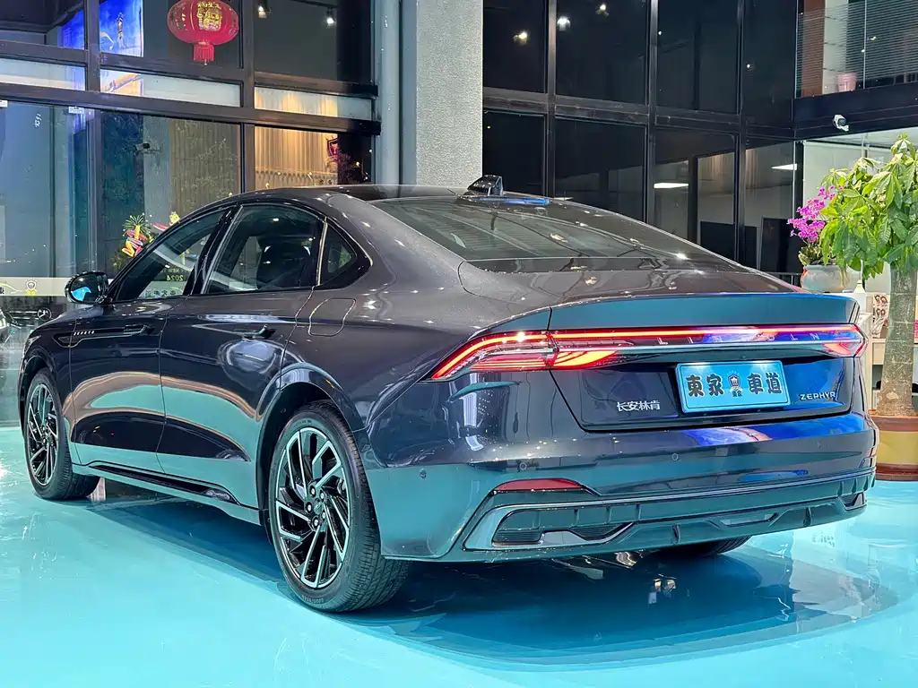 LINCOLN Z 2023