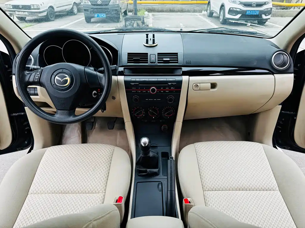 MAZDA 3 2009