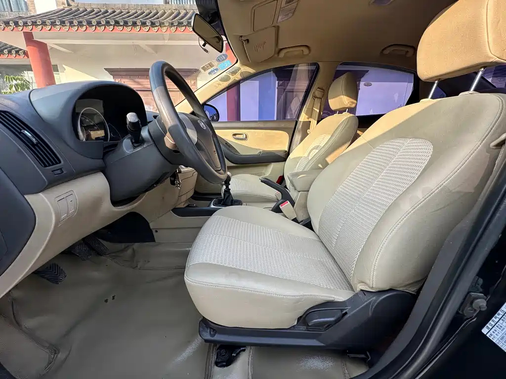 HYUNDAI CELESTA 2009