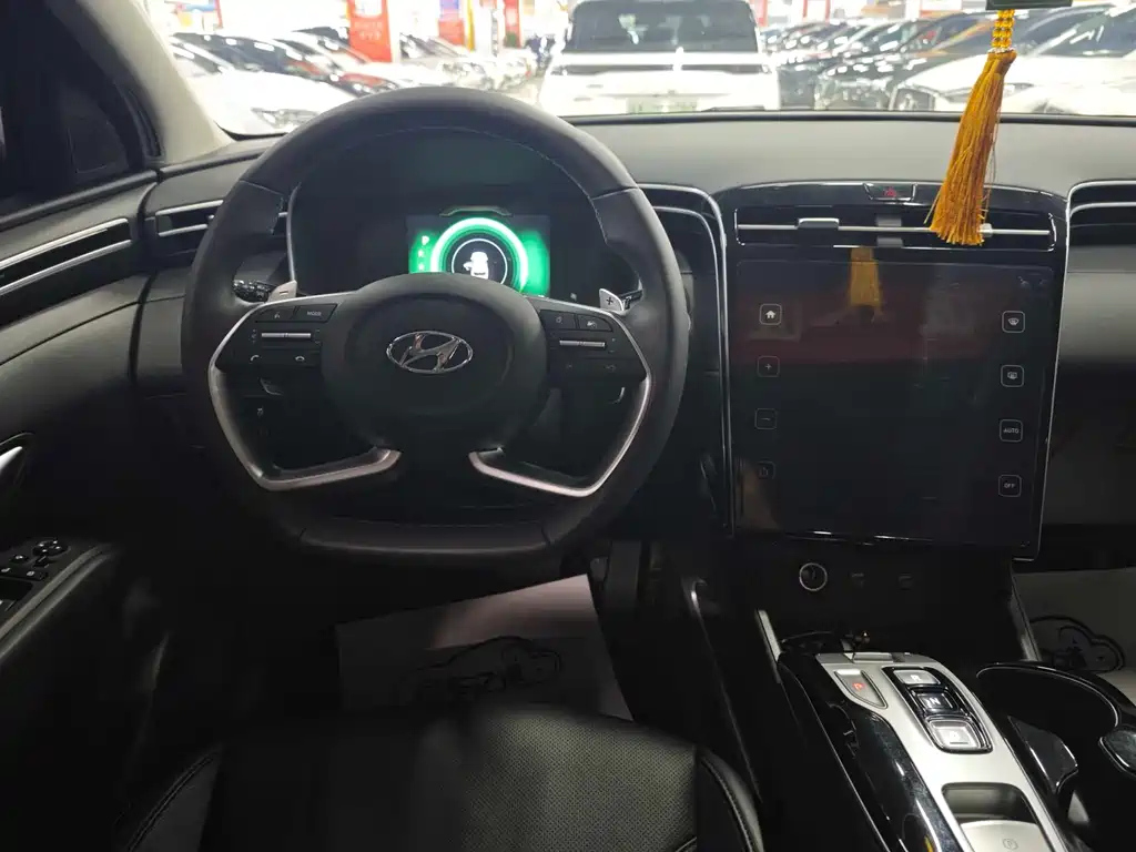 HYUNDAI TUCSON 2023