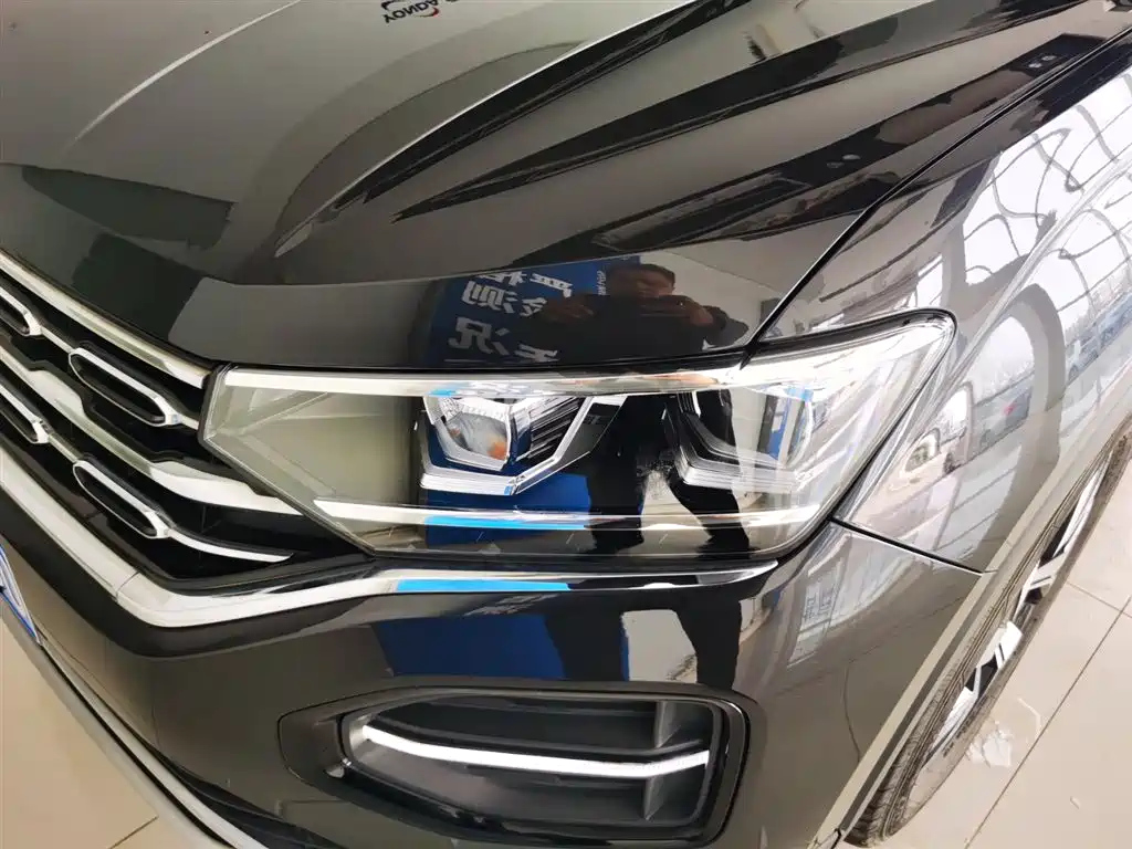 VOLKSWAGEN TAYRON 2022