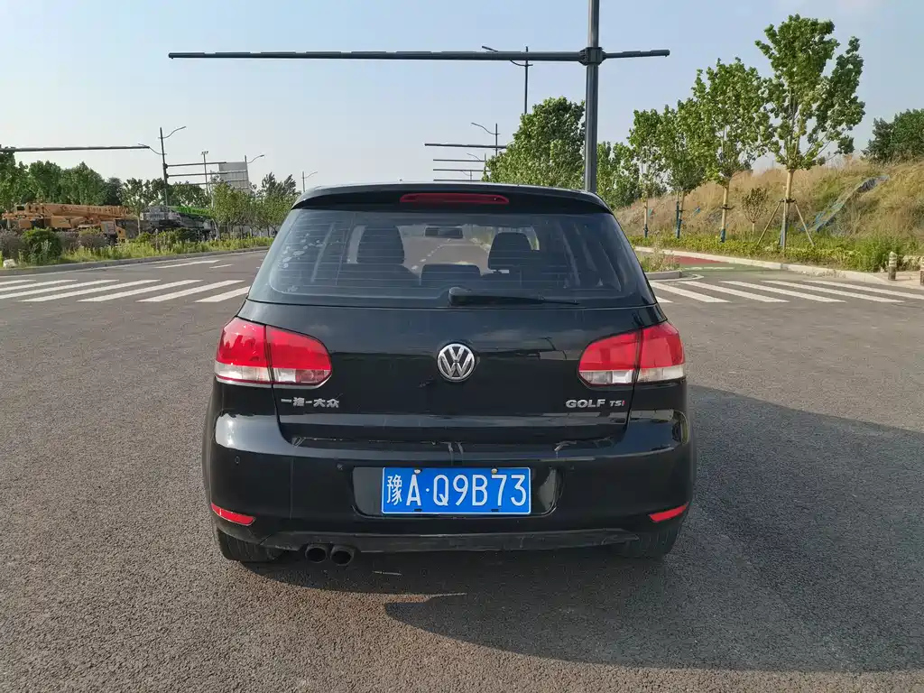 VOLKSWAGEN GOLF 2012