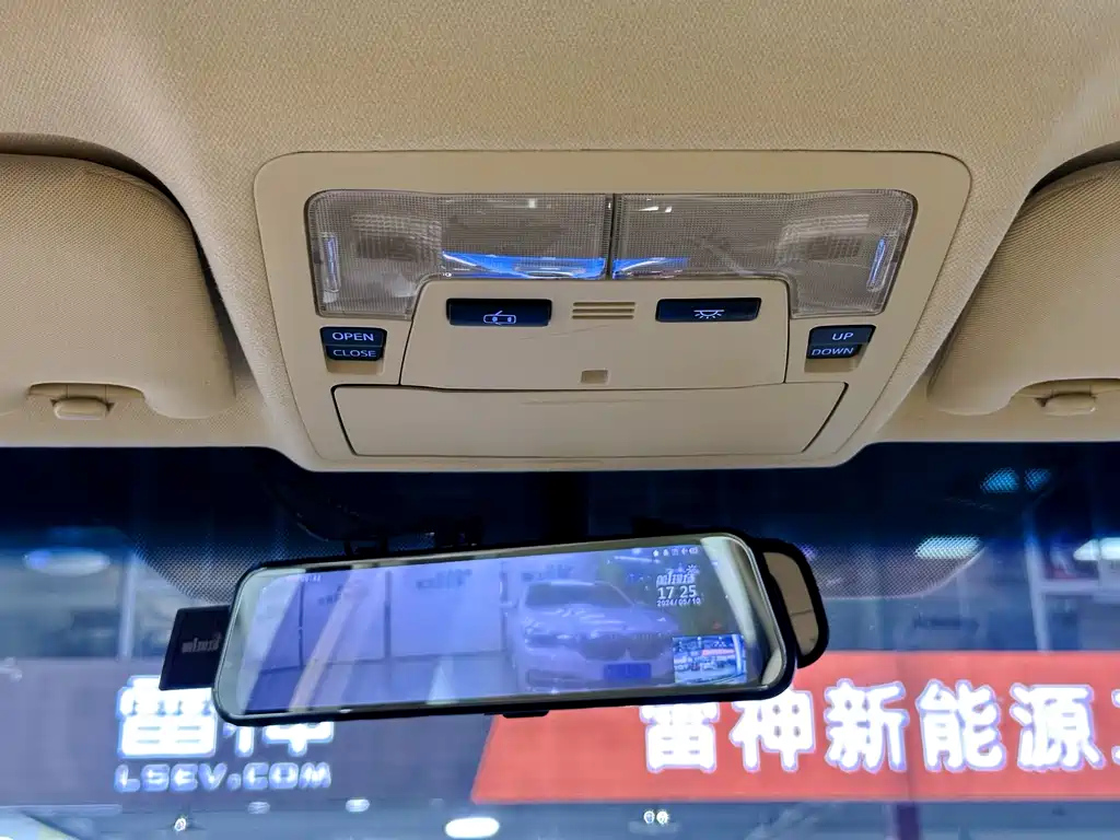 TOYOTA CAMRY 2016