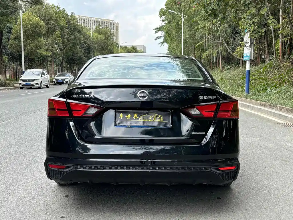 NISSAN TEANA 2019