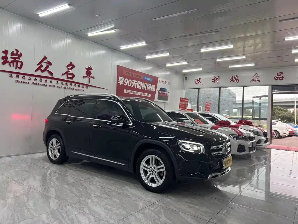 MERCEDES BENZ GLB 2021
