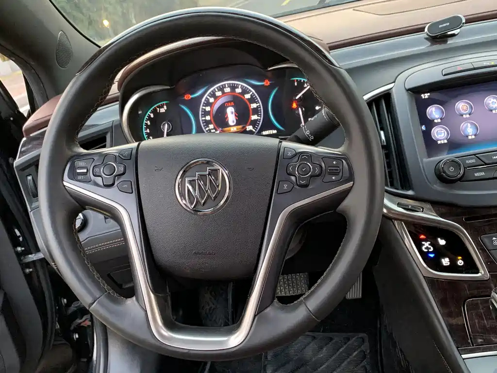 BUICK LACROSSE 2014
