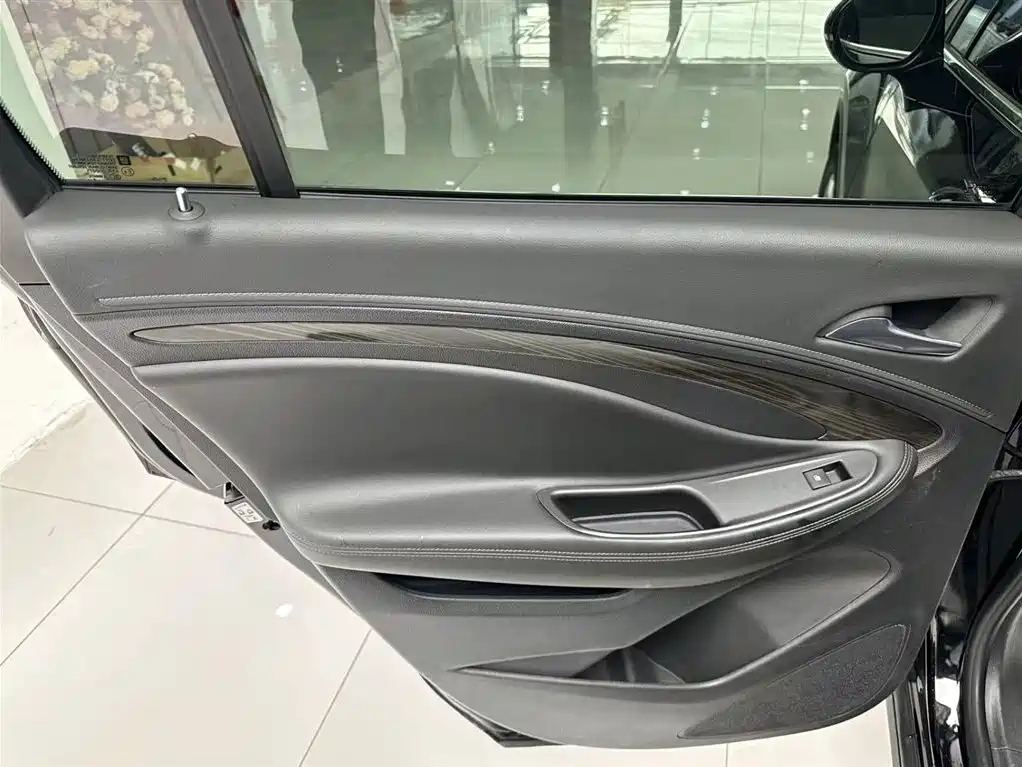 BUICK ENVISION 2018