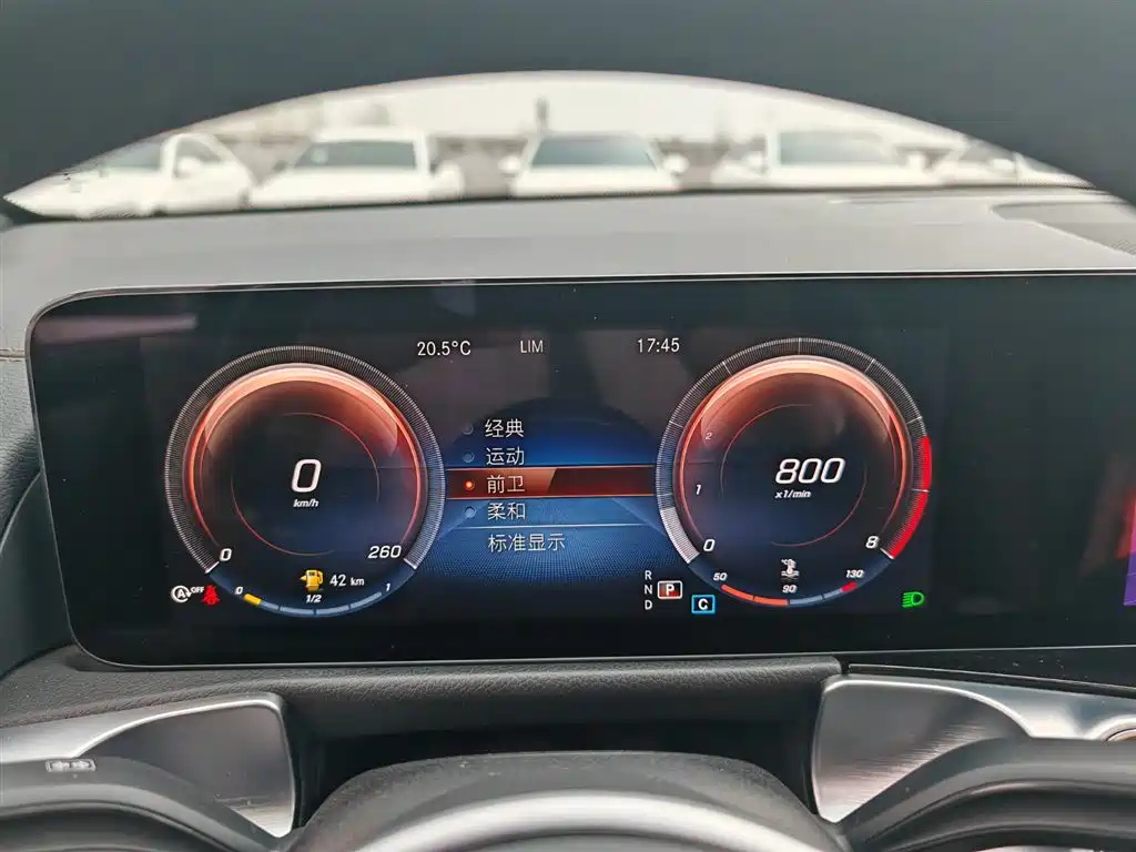 MERCEDES BENZ GLB 2022