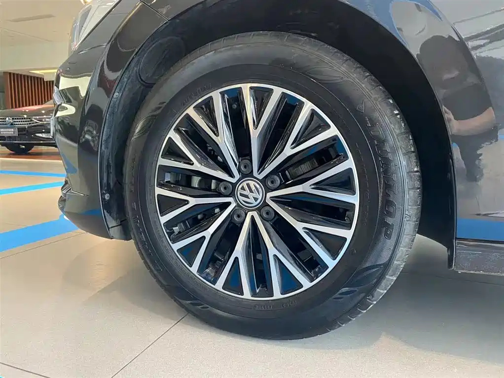 VOLKSWAGEN SAGITAR 2021