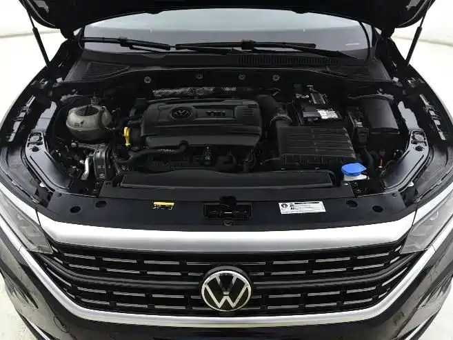 VOLKSWAGEN PASSAT 2022
