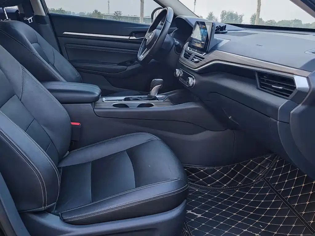 NISSAN TEANA 2021