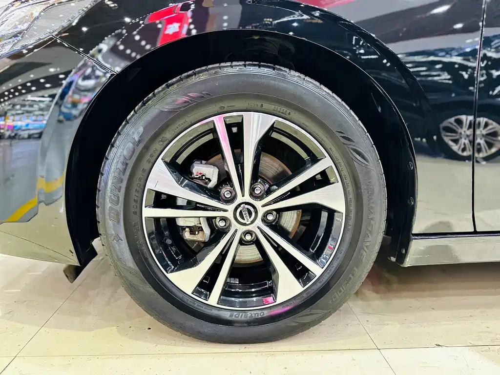 NISSAN SYLPHY 2020