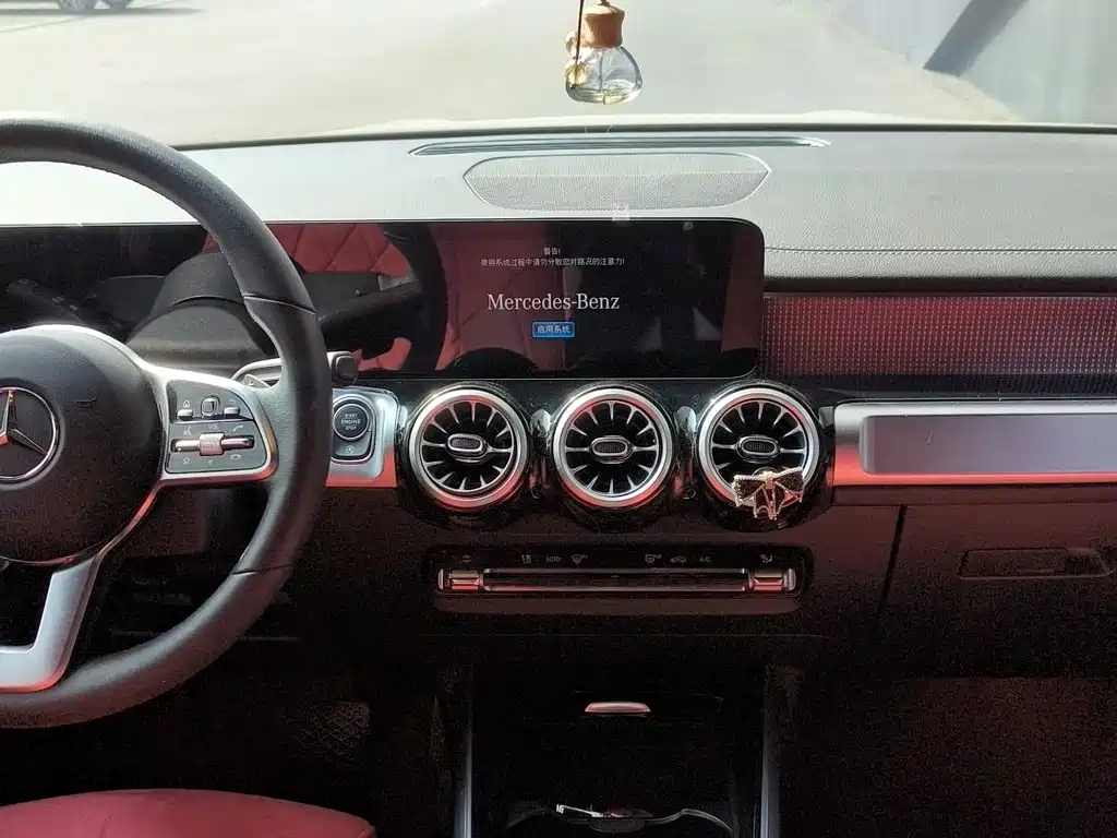 MERCEDES BENZ GLB 2022