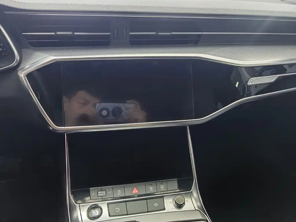 AUDI A6L 2021