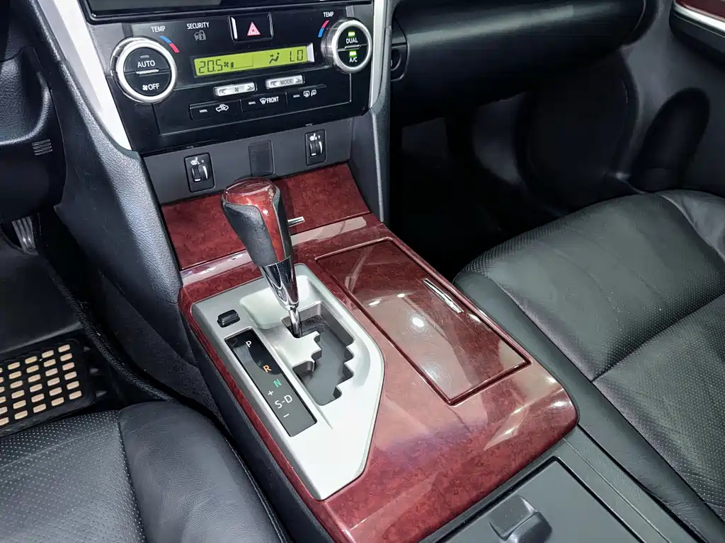 TOYOTA CAMRY 2014