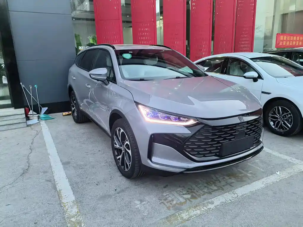 BYD TANG NEW ENERGY 2025