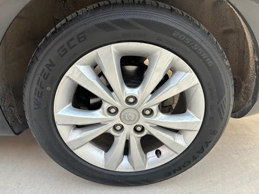 CHANGAN EADO 2013