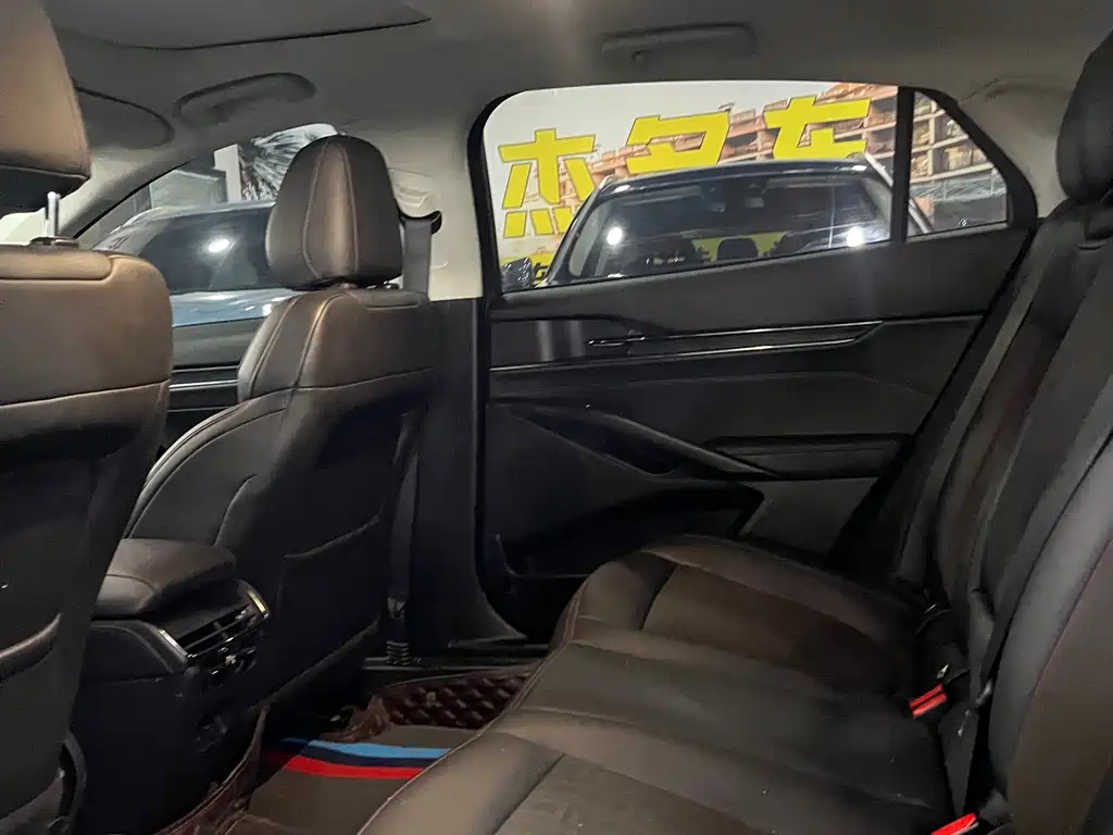 FORD MONDEO 2023