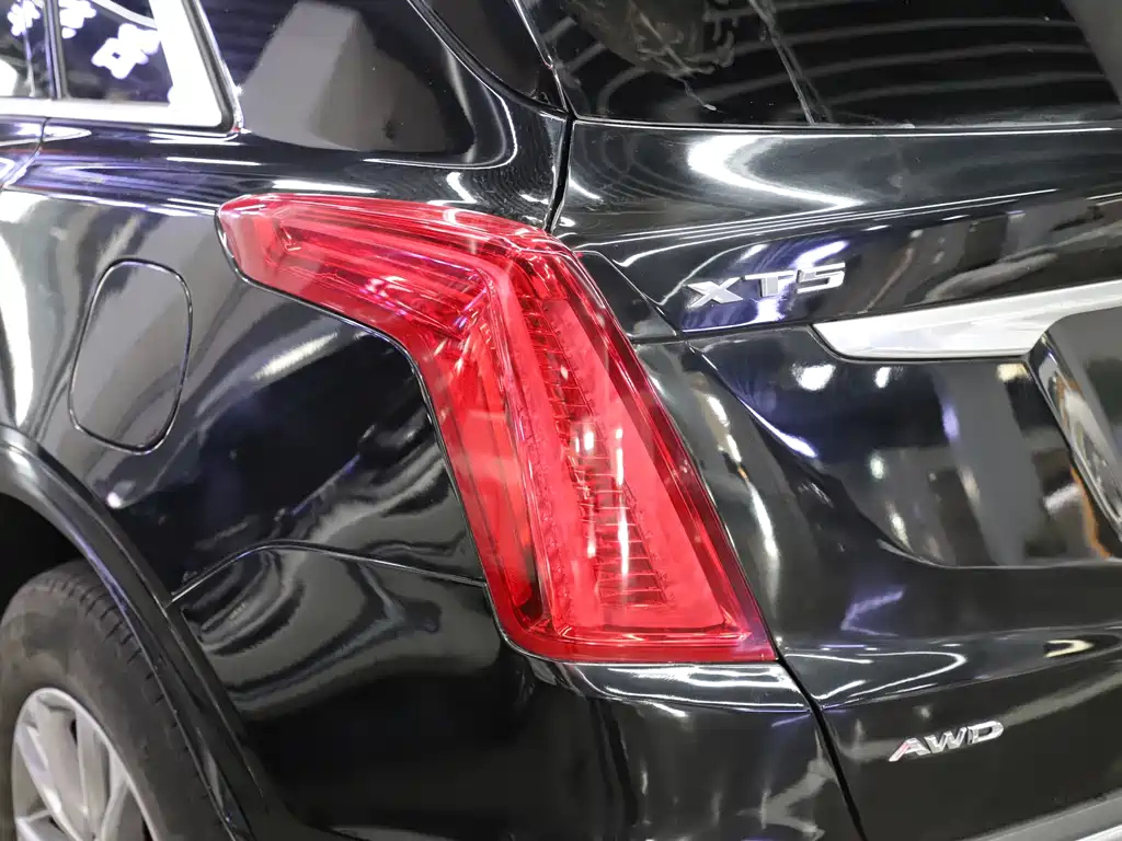 CADILLAC XT5 2021