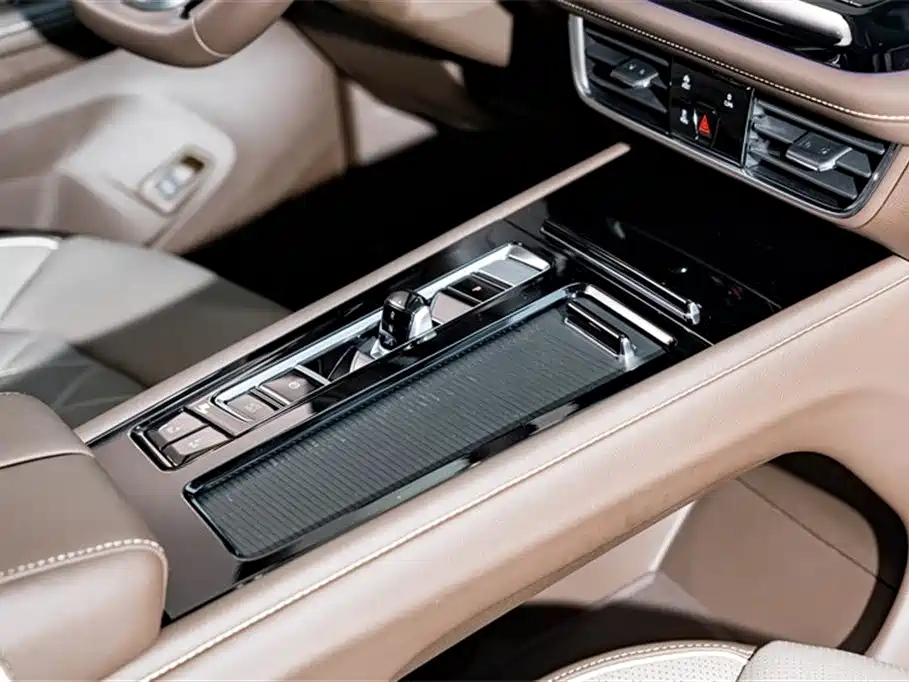 VOLKSWAGEN VILORAN 2024