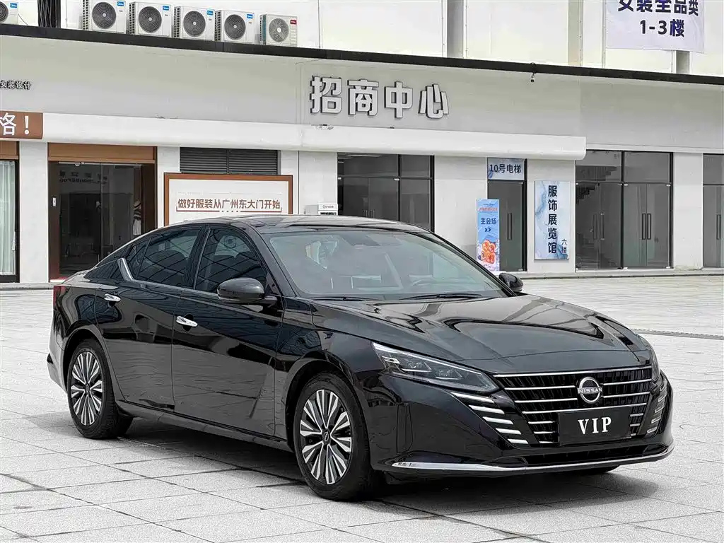 NISSAN TEANA 2022