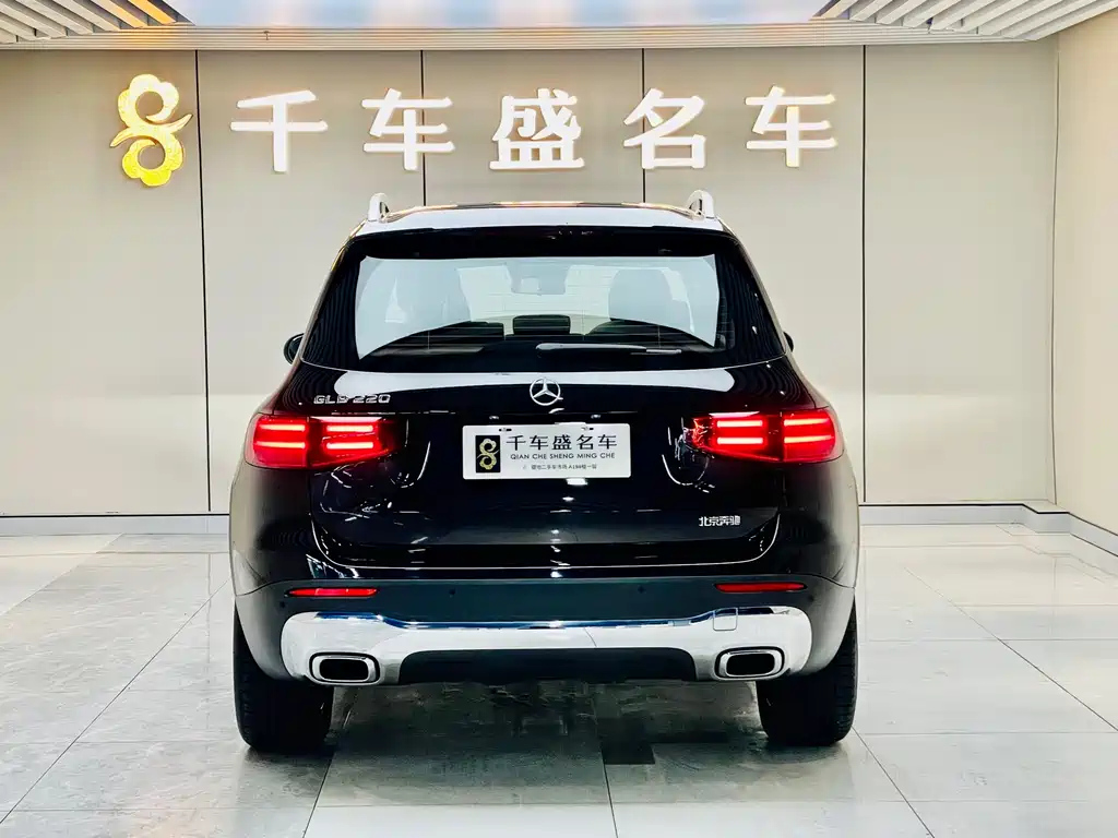 MERCEDES BENZ GLB 2024