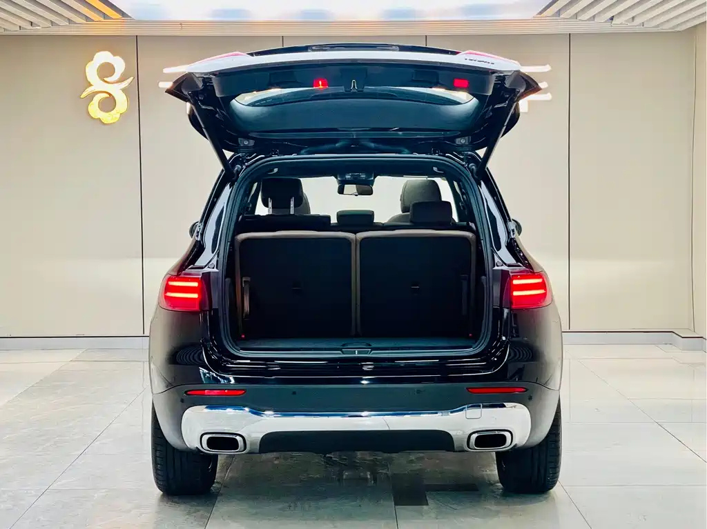 MERCEDES BENZ GLB 2024