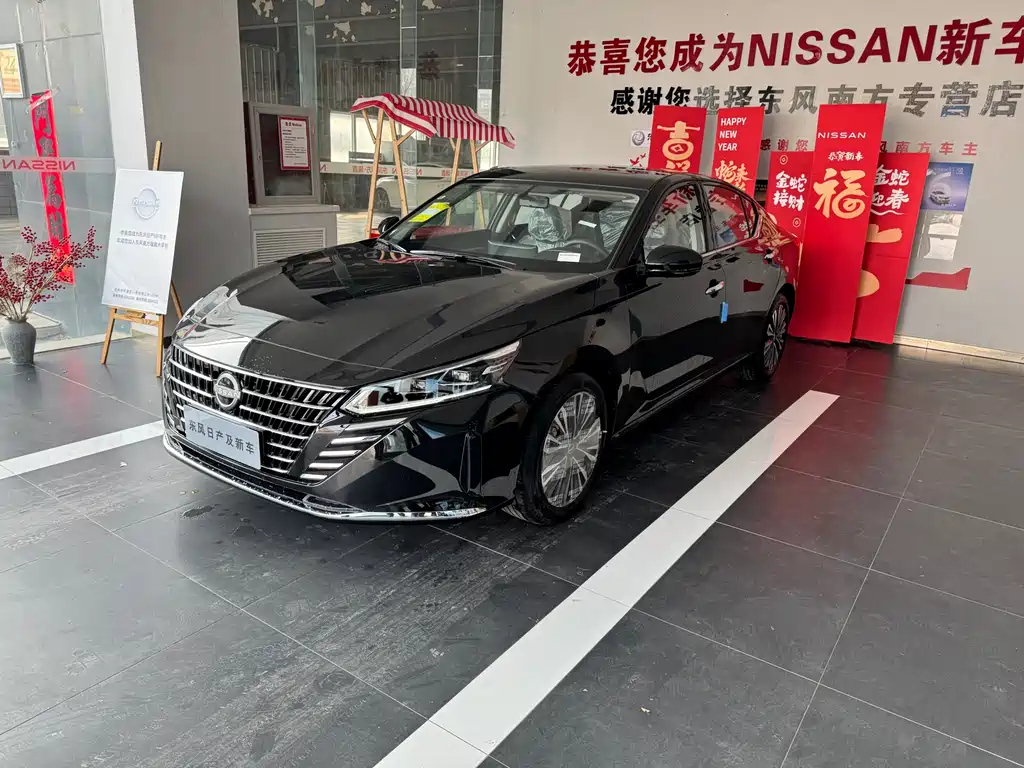 NISSAN TEANA 2022