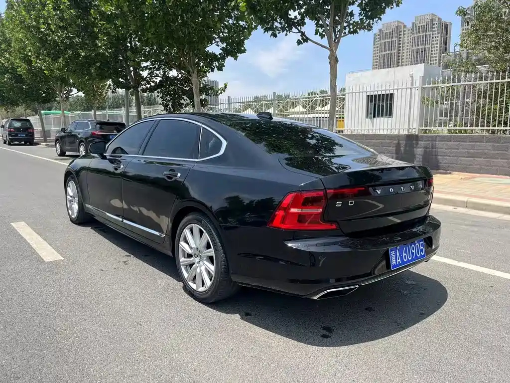 VOLVO S90 2020