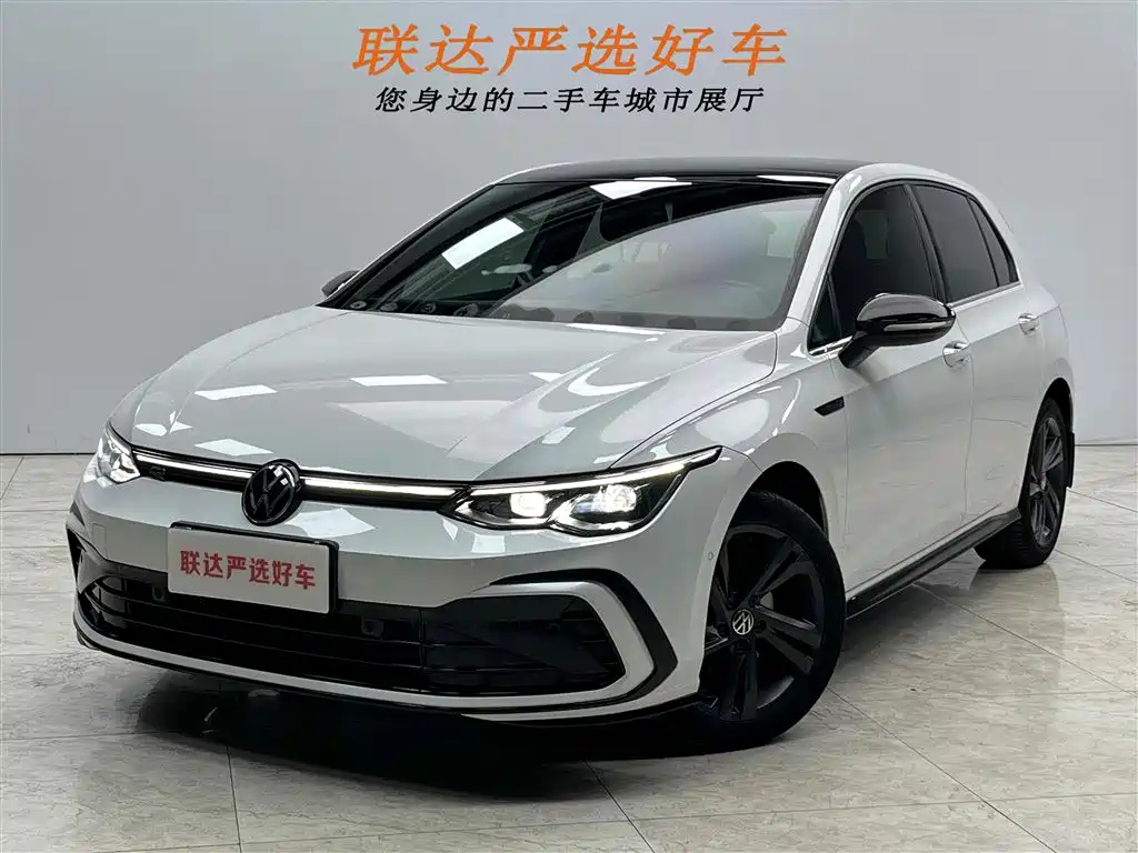 VOLKSWAGEN GOLF 2021