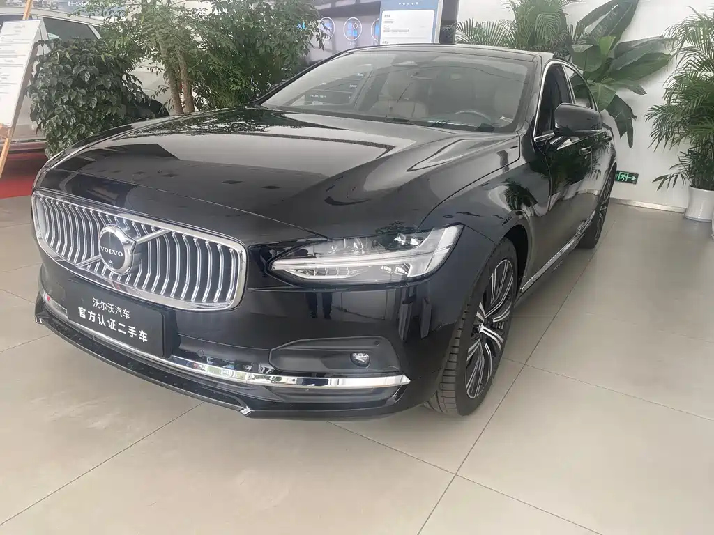 VOLVO S90 2024