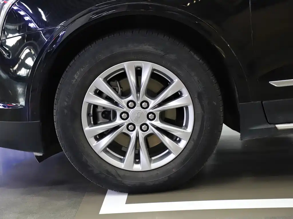 CADILLAC XT5 2021