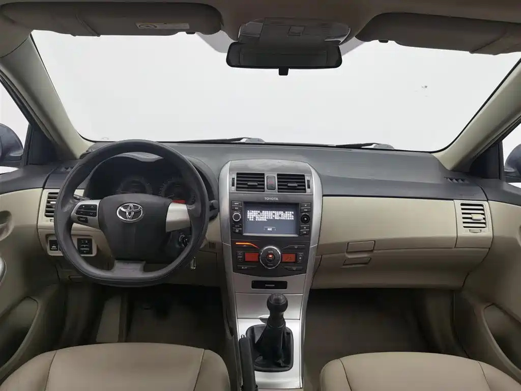 TOYOTA COROLLA 2013