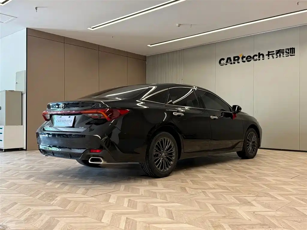 TOYOTA AVALON 2019