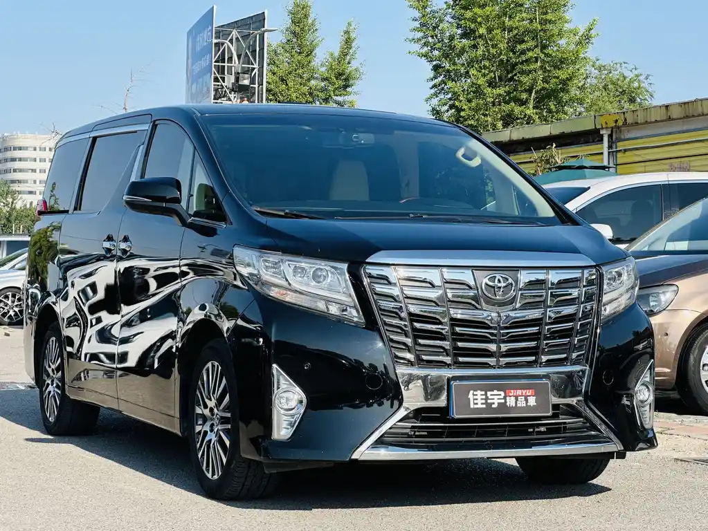 TOYOTA ALPHARD 2015